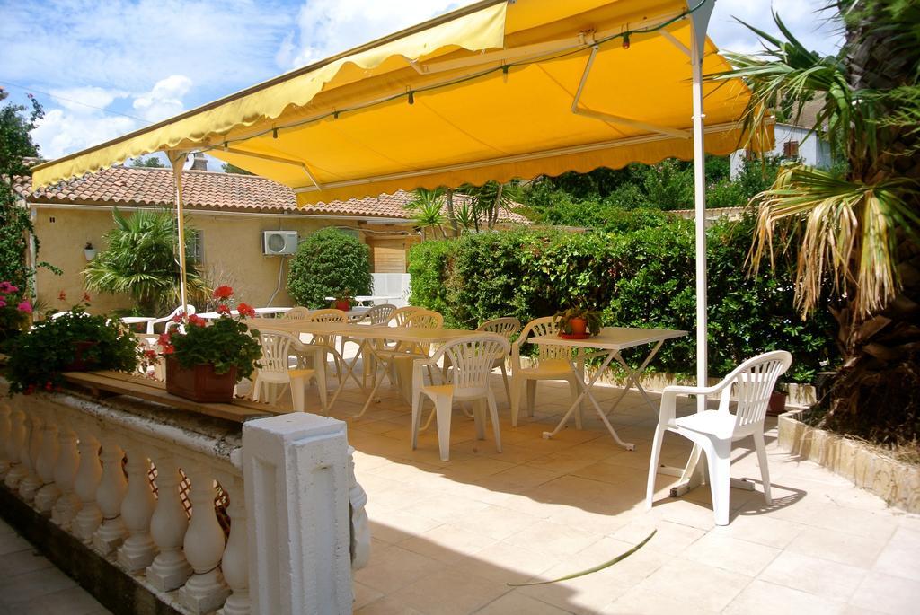 Hotel Les Mimosas Bormes-les-Mimosas Exterior foto